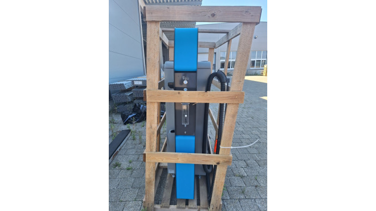 Abverkauf: SB-Staubaugersystem SOLO BLADE, Christ Standard Blau, 230V, mit Münzer und Druckluft - Abbildung ähnlich