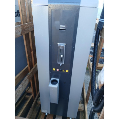 Abverkauf: SB-Staubaugersystem SOLO STRIPE, 400V, mit Münzer u. Transponderkartenleser